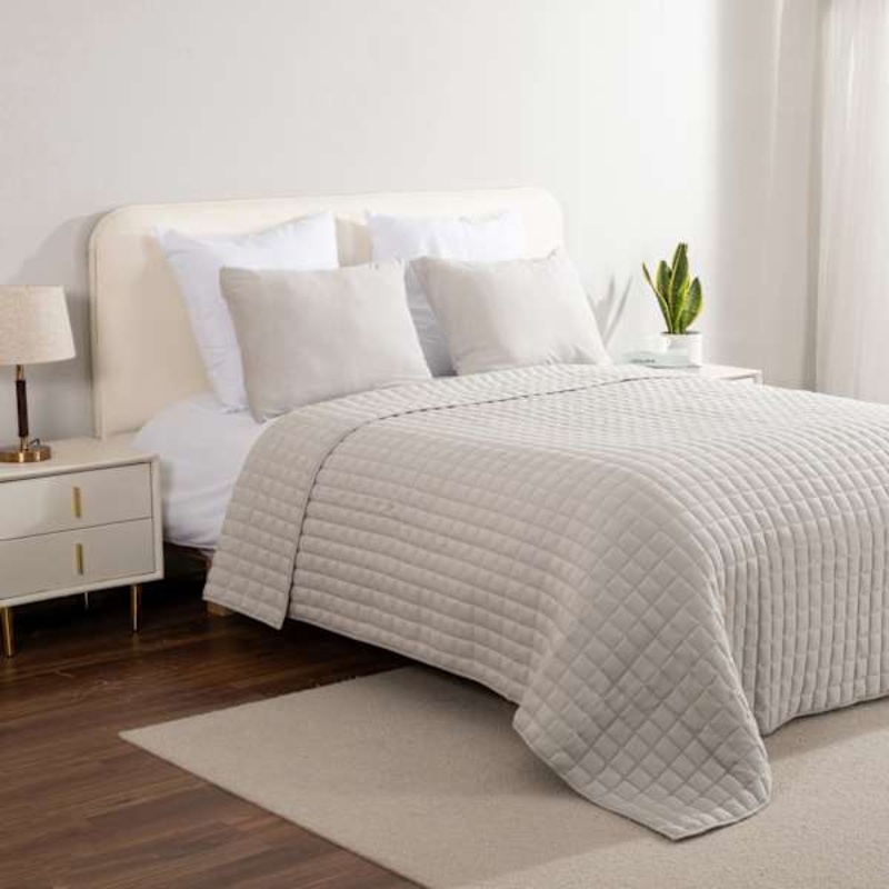 Light Grey Soft Knit Jersey Quilt, Full/Queen