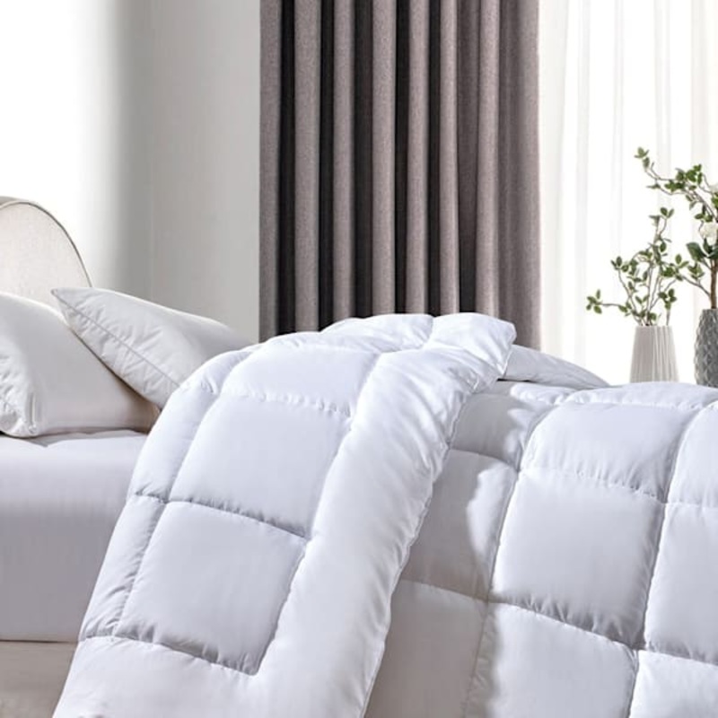White Microfiber Box Stitch Down Alternating Comforter, King